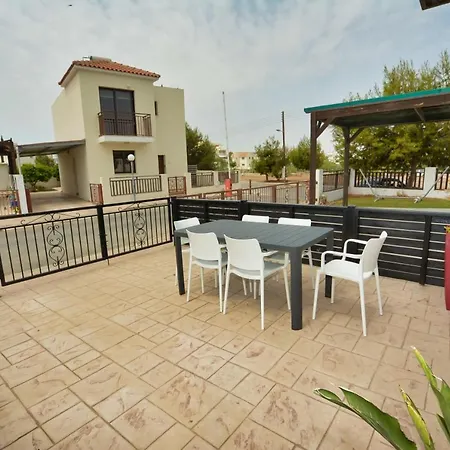 Poseidonia Villa Paralímni